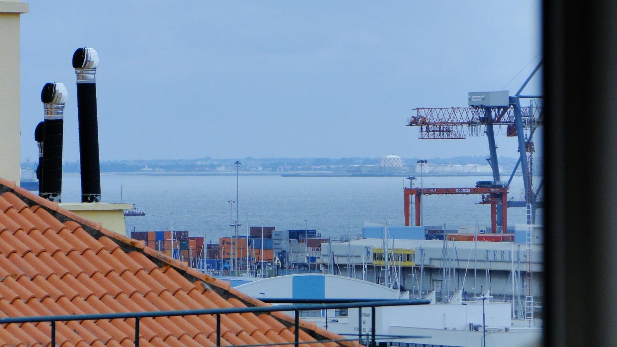 Riverfront Studio Lisbon Exterior photo
